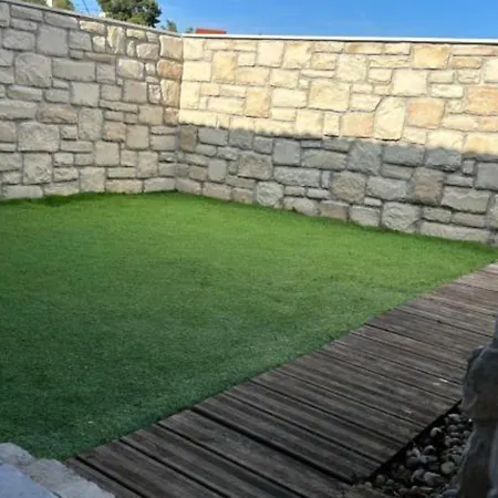 Family House Aldo - Family House With Four Bedrooms And Sea View
