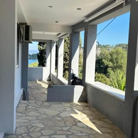 Holiday home Family House Aldo - Family House With Four Bedrooms And Sea View Rogac
